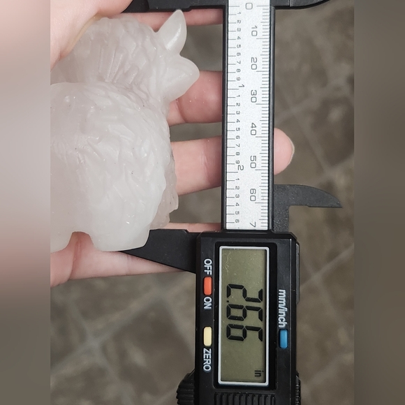 Clear Quarts Highland Cow Crystal Carving. Imperfect. Collector. - Picture 11 of 14